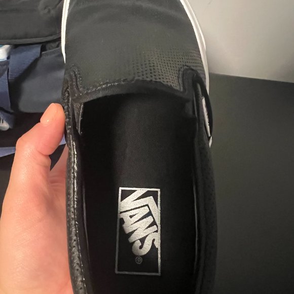 Vans - Picture 6 of 6